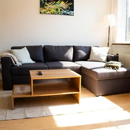 Stylish 4 Person Cph I 5 Min To Metro Lägenhet
